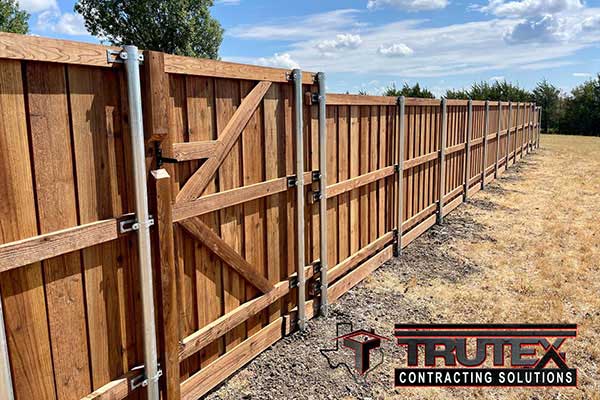 Brand new wooden fence put up by Trutex